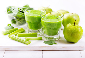 Wall Mural - glasses of  green juice with apple and spinach