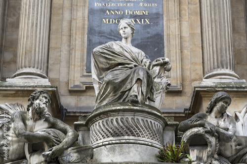 Fotografía Paris - Fountain of the four seasons. France
