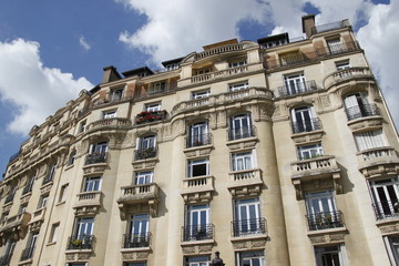 Poster - Immeuble ancien de standing à Paris	