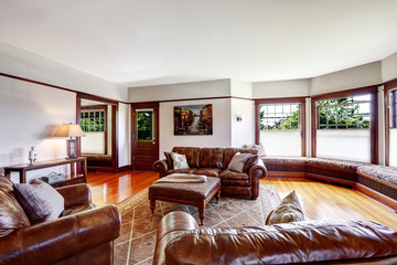 Luxuriant living room with rich leather furniture set