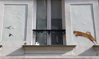 Wall Mural - Fenêtre d'une maison de la rue Crémieux à Paris