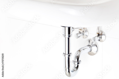 waschbecken montage abflussrohr – kaufen Sie dieses Foto und finden Sie