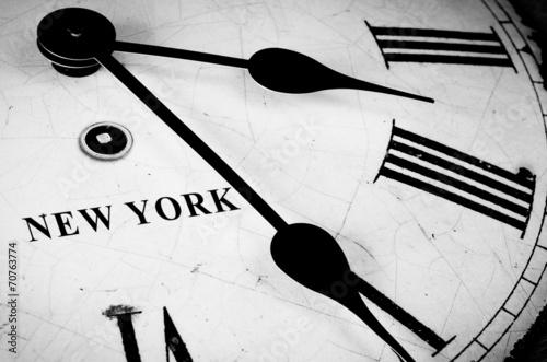 Naklejka samoprzylepna New york czarno-biała tarcza zegara