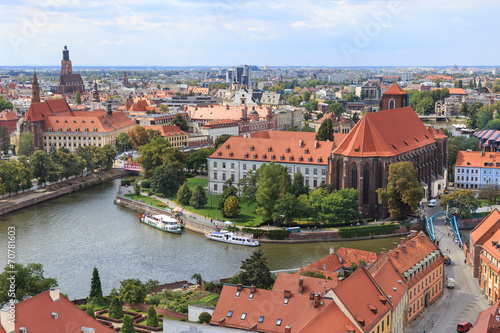 Fototapeta na wymiar Wroclaw, view from cathedral tower towards Odra Sand Islands