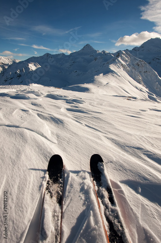 Naklejka nad blat kuchenny Skis in snow at Mountains