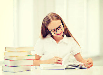 Poster - student girl studying at school