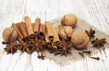 Poster - Star anis,  cinnamon stick, walnut and cloves