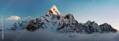 Board z aluminiowym obramowaniem Widok wieczór ama dablam