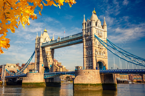 Naklejka samoprzylepna Tower Bridge w Londynie
