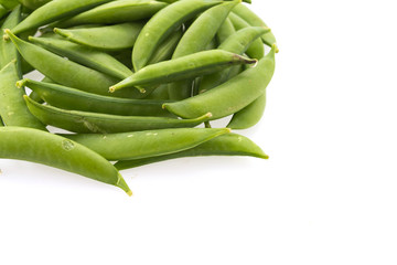 Canvas Print - garden pea isolated on white background