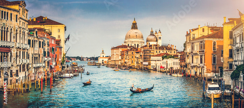 Fototapeta na wymiar Grand Canal and Santa Maria della Salute at sunset, Venice