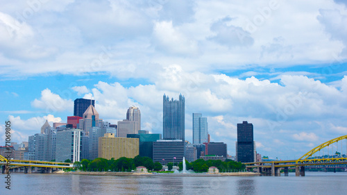 Board z aluminiowym obramowaniem Pittsburgh pennsylvania skyline