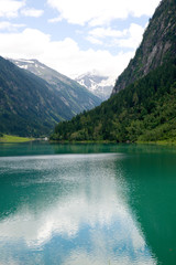 Wall Mural - Stillup Speichersee - Zillertal - Alpen