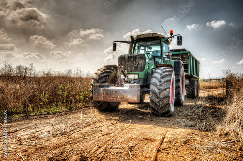 Board z aluminiowym obramowaniem Traktor hdr