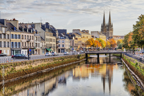 Tapeta ścienna Nabrzeże rzeki odety w quimper, france