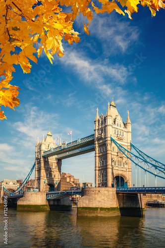 Naklejka samoprzylepna Tower Bridge w Londynie