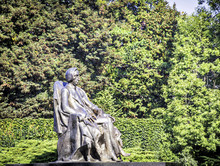 Frederic Chopin Statue