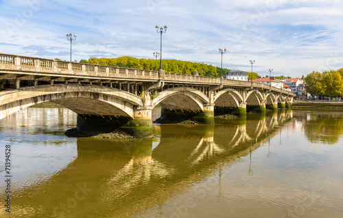 Tapeta ścienna Świętego Esprit most w Bayonne, Francja