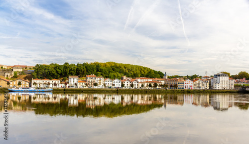 Tapeta ścienna Bayonne miasto nad rzeką Nive - Francja