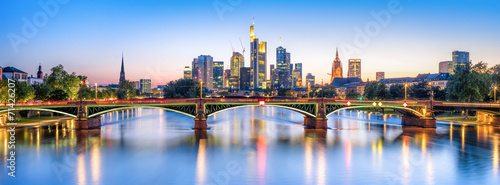 Plakat na zamówienie Frankfurt Panorama bei Nacht