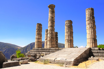 Canvas Print - Ruins of Temple of Apollo in Delphi, Greece