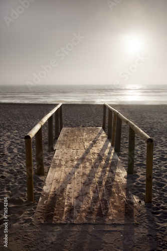 Plakat na zamówienie Wooden bridge at beach