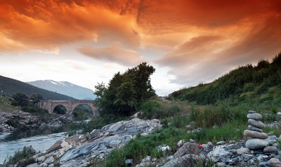 Wall Mural - Cairn et pont gènois sur le Tavignano