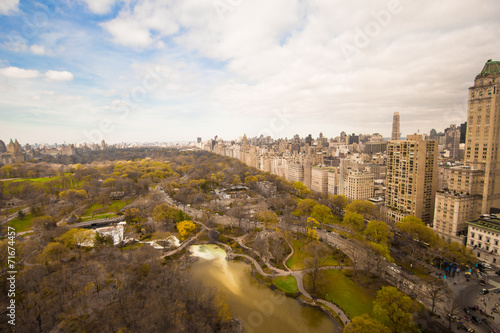 Obraz na płótnie canvas trzyczęściowy "tryptyk" Jesienny widok na park centralny z okna hotelu, manhattan,