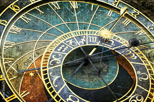 praski-zegar-astronomiczny-w-stylu-retro