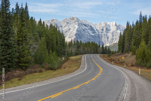 Plakat na papierze fotorealistycznym Autostrada 40 w kraju Kananaskis, alberta