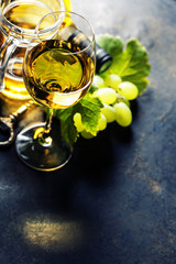 Canvas Print - Glass of white wine