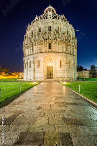 Baptistery in Pisa at night