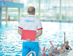 Canvas Print - children group  at swimming pool