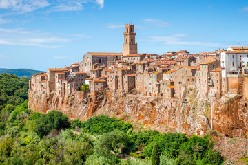 Fototapete - Old town Pitigliano Tuscany Italy