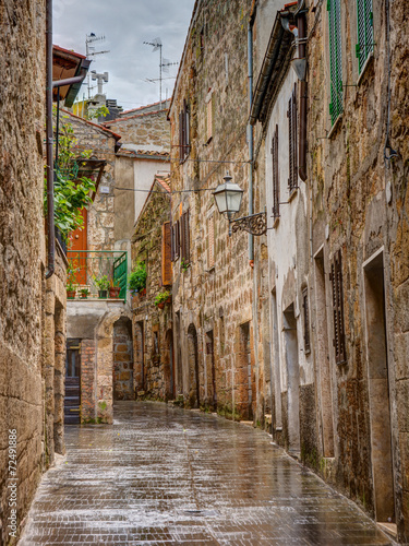 Naklejka - mata magnetyczna na lodówkę Alley in old town Pitigliano Tuscany Italy