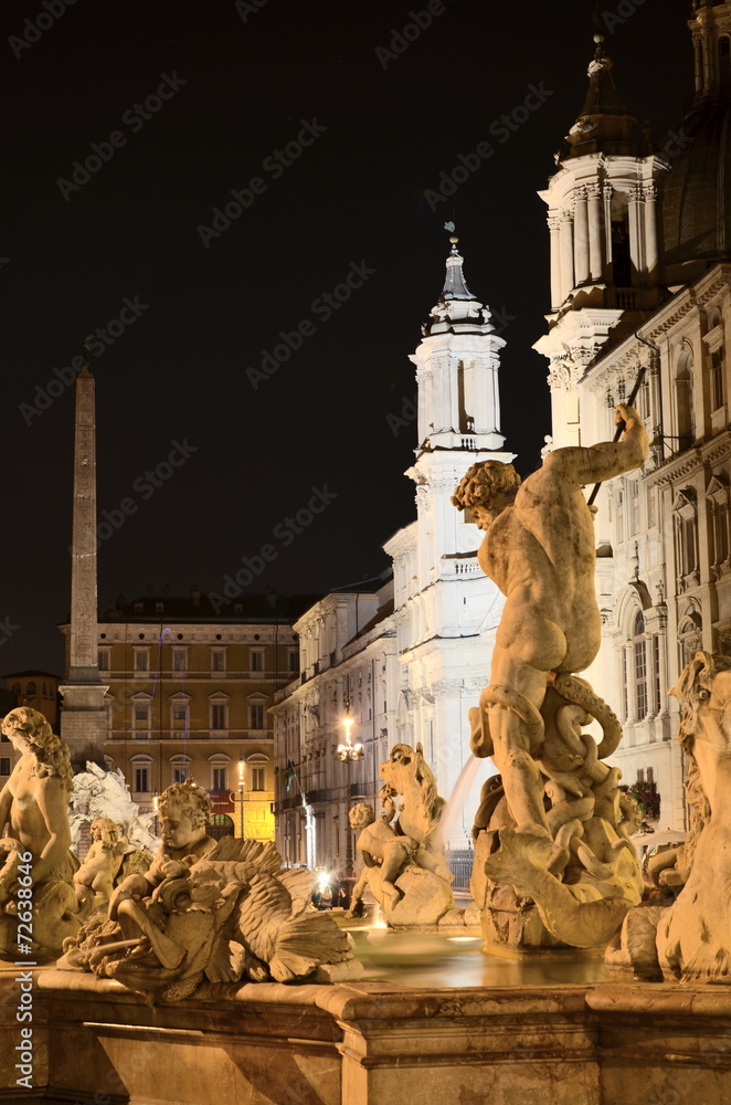 Obraz na płótnie Piękna fontanna Neptuna nocą na Piazza Navona, Rzym, Włochy w salonie