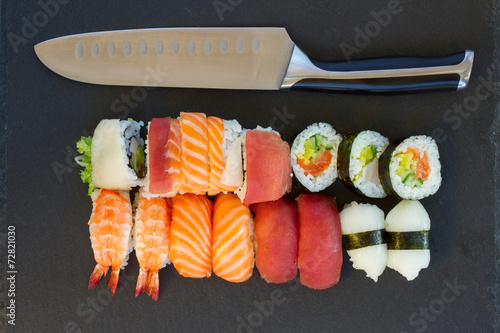 Naklejka samoprzylepna Obiad z daniem sushi