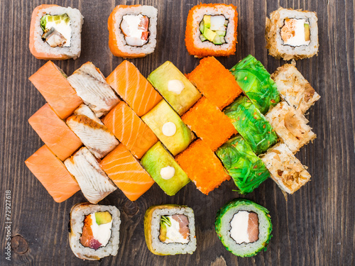 Plakat na papierze fotorealistycznym Zestaw sushi