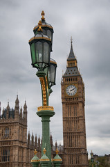 Fototapete - Old Victorian streetlamp and Big Ben