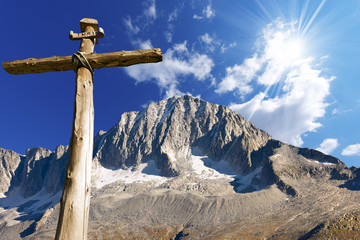 Wall Mural - Wooden Cross - Italian Alps