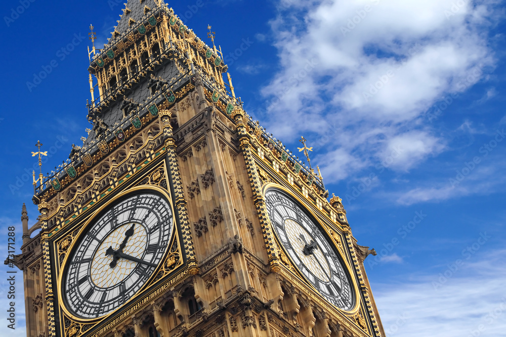 The Big Ben close up on a blue sky, England United Kingdom - obrazy, fototapety, plakaty 