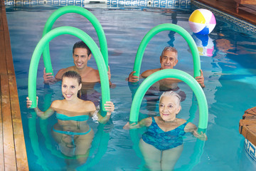 Sticker - Gruppe macht Aquafitness im Schwimmbad