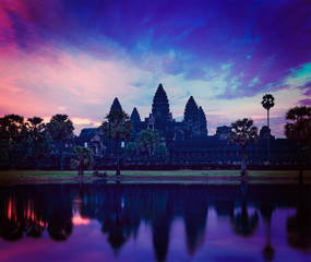 Fototapete - Angkor Wat - famous Cambodian landmark on sunrise