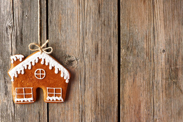 Canvas Print - Christmas homemade gingerbread house cookie