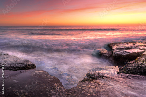 Board z aluminiowym obramowaniem Sunrise w wombarra nsw australia