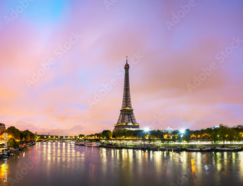 Photo Paris cityscape with Eiffel tower