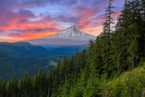 Fototapeta Natura - Beautiful Vista of Mount Hood in Oregon, USA.