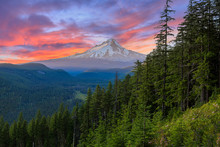 Beautiful Vista Of Mount Hood In Oregon, USA.