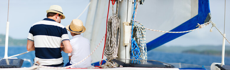 Canvas Print - Family sailing on a luxury yacht