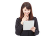 © siro46 - タブレットを持って喜ぶビジネスウーマン